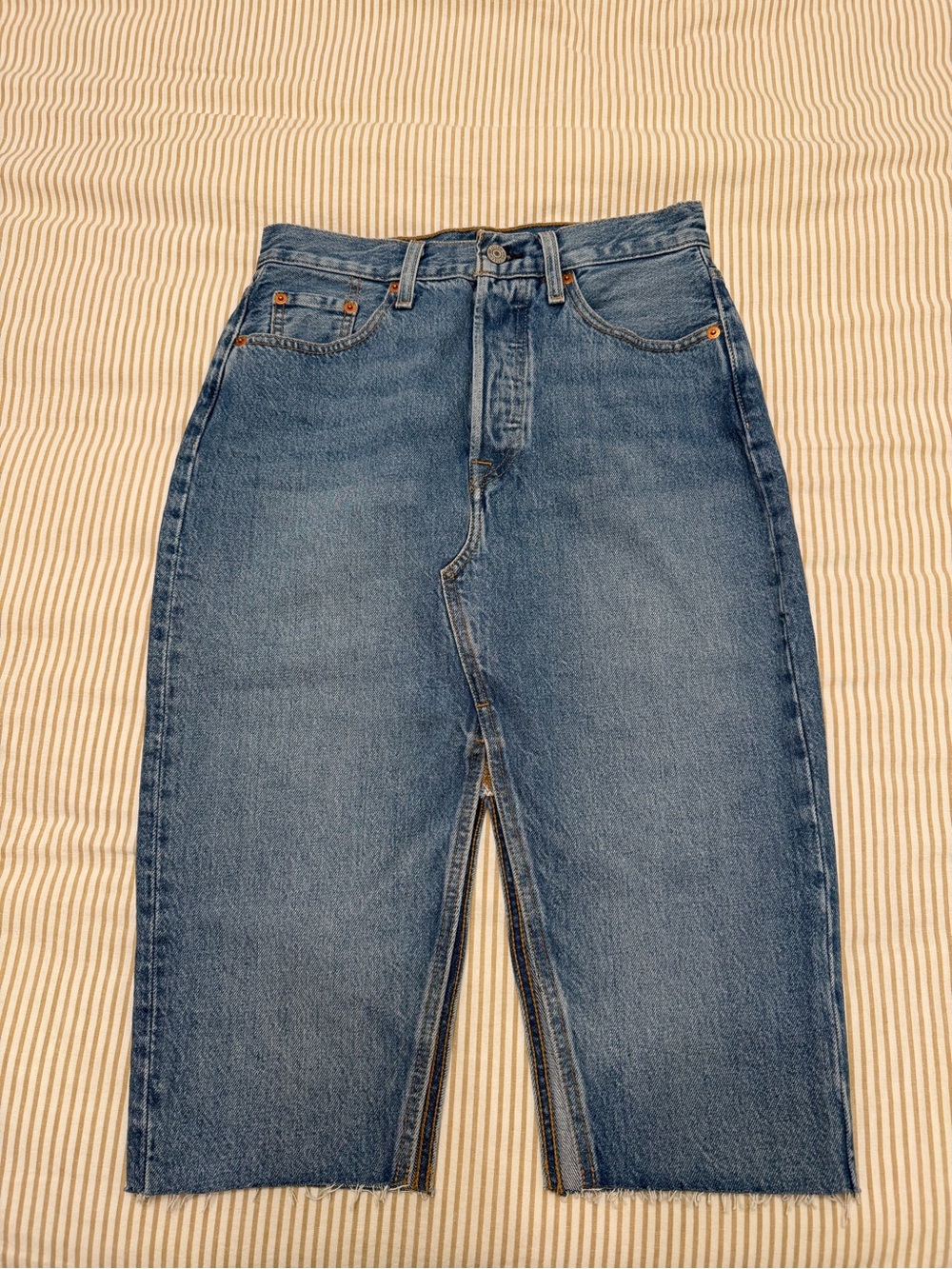 Levi’s Classic Blue Slit Denim Midi Skirt - Women's Size 25
